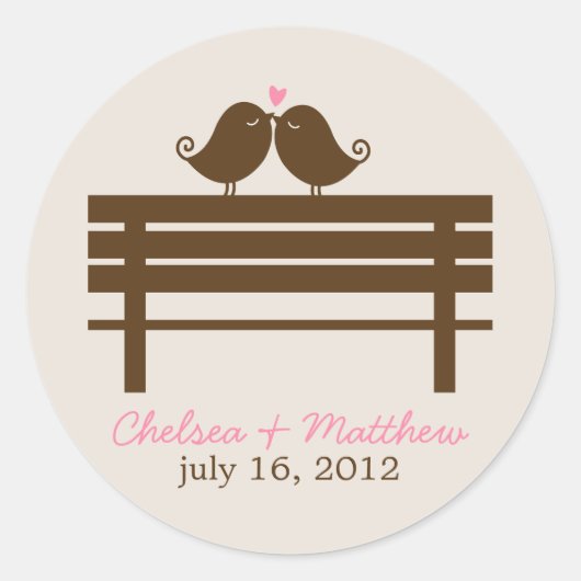 Love Birds on Park Bench Wedding Runder Aufkleber (Vorderseite)