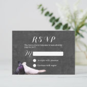 Love Birds Rustic Chalkboard Wedding RSVP Karte (Stehend Vorderseite)