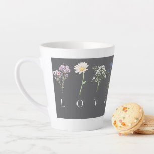 LOVE Floral – Romantischer botanischer Druck Milchtasse