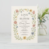Love In Bloom Floral QR Code Bridal Shower Einladung (Stehend Vorderseite)