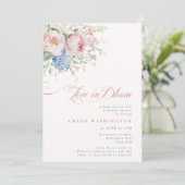 Love in Bloom Pastel Pink & Blue Bridal Shower Einladung (Stehend Vorderseite)