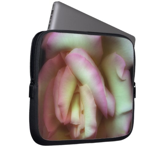 <Love is a Rose> durch Nathan Griffith Laptopschutzhülle (Vorne Rechts)