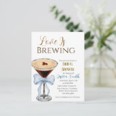 Love is Brewing Blue Bridal Shower Invitation  Postkarte (Stehend Vorderseite)