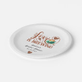 Love Is Brewing Bridal Shower Terracotta Coffee  Pappteller (Schrägansicht)