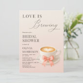 Love is Brewing Coffee Bridal Shower Einladung (Stehend Vorderseite)
