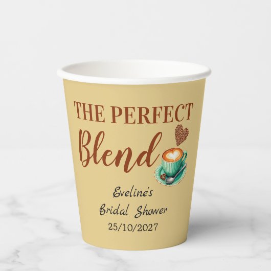 Love Is Brewing Coffee Die perfekte Mischung Pappbecher (Vorderseite)