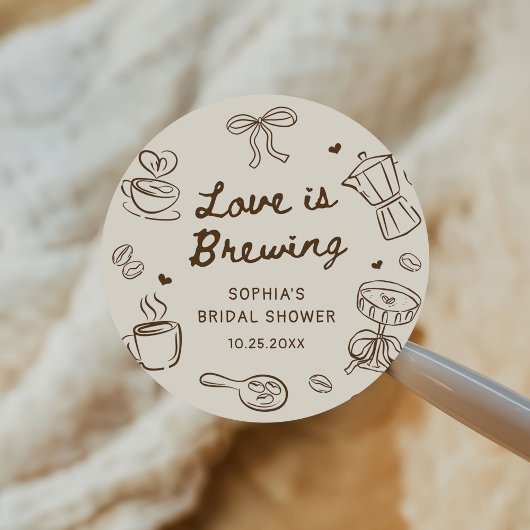 Love is Brewing Coffee Hand Drawn Bridal Shower Runder Aufkleber