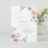 Love Is in Bloom Bridal Shower-Floral Spring Party Einladung (Stehend Vorderseite)