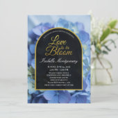 Love Is in Bloom Zarte Blaue Hortensie Einladung (Stehend Vorderseite)