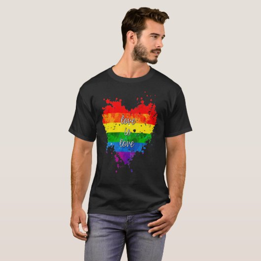 Love is love Classic T-Shirt (Vorne ganz)