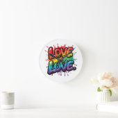 Love Is Love - Rainbow Pride Quote Art  Runde Wanduhr (Zuhause)