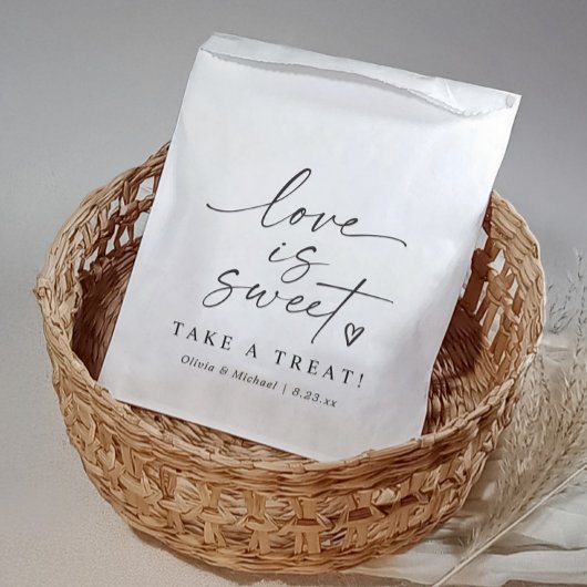 Love is Sweet Black and White Script Wedding Geschenktütchen
