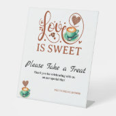 Love Is Sweet Coffee Heart Calligraphy Terracotta  Sockelschild (Vorderseite)