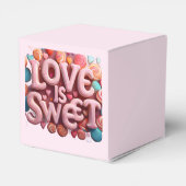 Love Is Sweet Valentine Wedding Typography Geschenkschachtel (Rückseite)