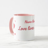 Love lives here - Pink and Red hearts Tasse (Vorderseite Links)