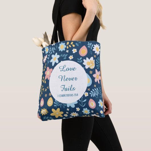 Love Never Fails Tote Bag Tasche (Von Nahem)