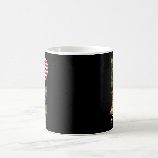 Love Our Veterans Day Proud Military American Flag Kaffeetasse (Mittel)
