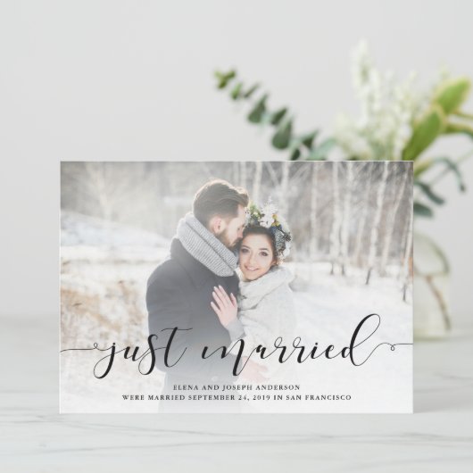 Love Script Hochzeitsankündigung mit Foto Ankündigung (Stehend Vorderseite)