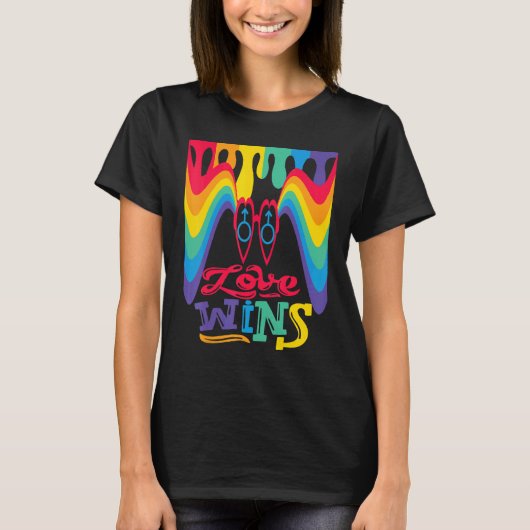 Love Wins Rainbow with Mars Symbol for Gay Love T-Shirt (Vorderseite)