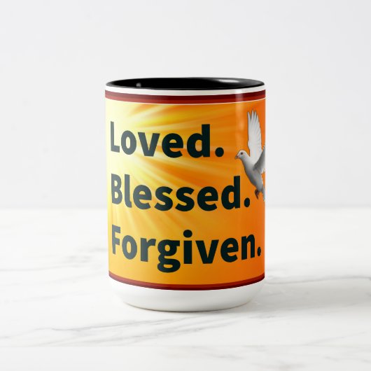 Loved.Gesegnet.vergeben. Gestaltbare Tasse (Mittel)