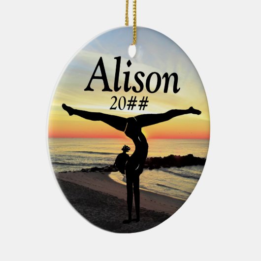 LOVELL PERSONALISIERT UND GESCHMACKVOLL GYMNASORNA KERAMIKORNAMENT (Rechts)