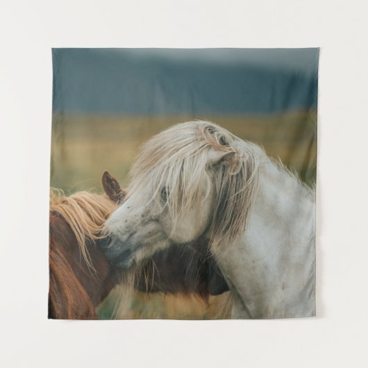 LOVELY HORSE COUPLE WANDTEPPICH (Vorderseite)