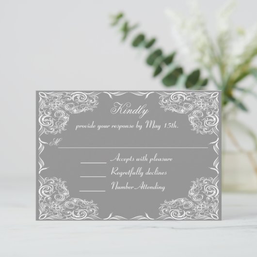 Lovely Lace Frame Gray Wedding RSVP Karte (Stehend Vorderseite)