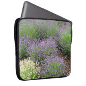 Lovely Lavender Laptopschutzhülle (Vorne Rechts)