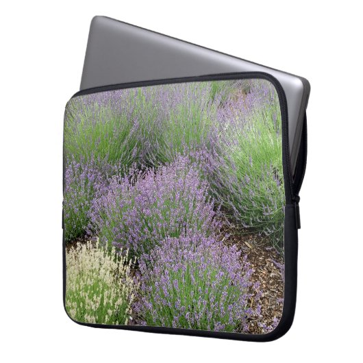 Lovely Lavender Laptopschutzhülle (Vorderseite Links)