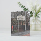 Lovely Levy Postkarte (Stehend Vorderseite)