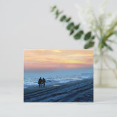 Lovers Sunset Beach Walk Postkarte (Stehend Vorderseite)