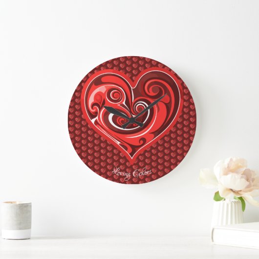 Loving Echoes Große Wanduhr (Zuhause)