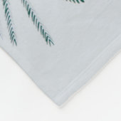 Low-angle photo of green tree fleecedecke (Ecke)
