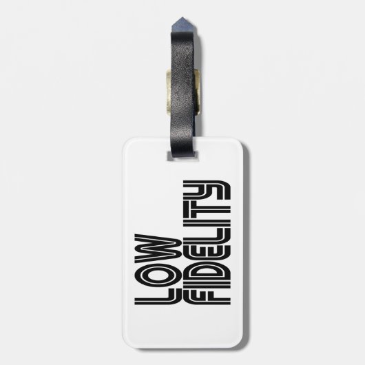 Low Fidelity Gepäckanhänger (Rückseite vertikal)