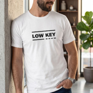 Low Key Minimalist Herren Grafik T-Shirt Crisp