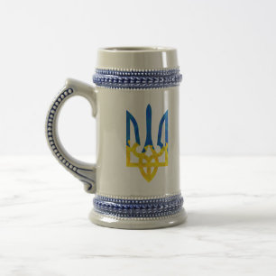 Low polygonal ukrainisch trident bierglas