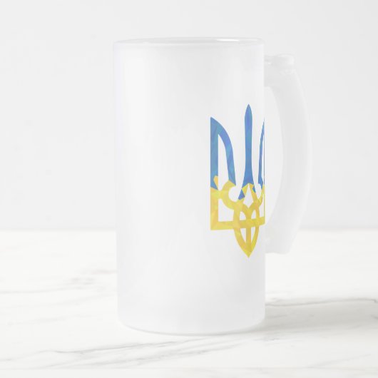 Low polygonal ukrainisch trident mattglas bierglas (VorderseiteRechts)