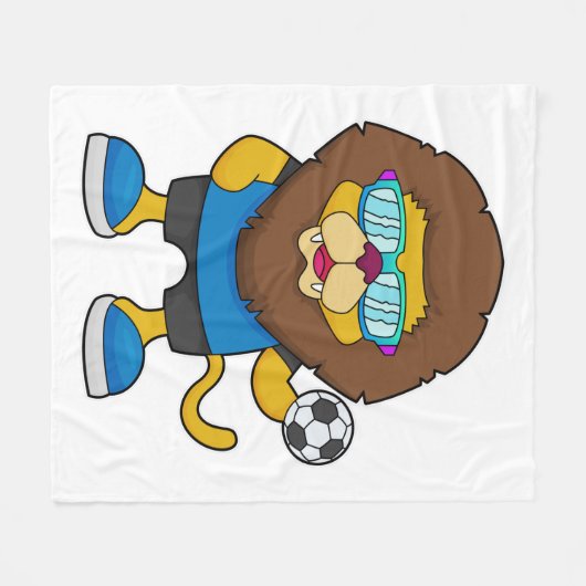Löwe als Fußballspieler mit Fußball Fleecedecke (Vorderseite (Horizontal))