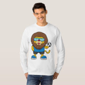 Löwe als Fußballspieler mit Fußball T-Shirt (Vorne ganz)