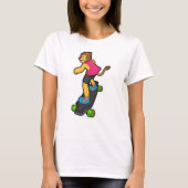 Löwe als Skateboarder mit Skateboard T-Shirt (Vorderseite)