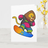 Löwe als Snowboarder mit Snowboard Karte (Gelbe Blume)