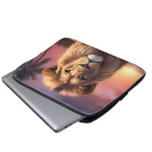 Löwe am Strand Laptopschutzhülle (Vorne Knopf)