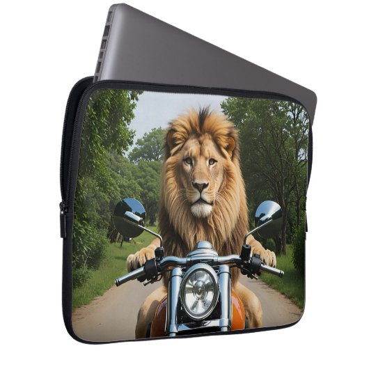 Löwe auf Motorrad Laptopschutzhülle (Vorne Rechts)
