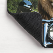 Löwe auf Motorrad Mousepad (Ecke)