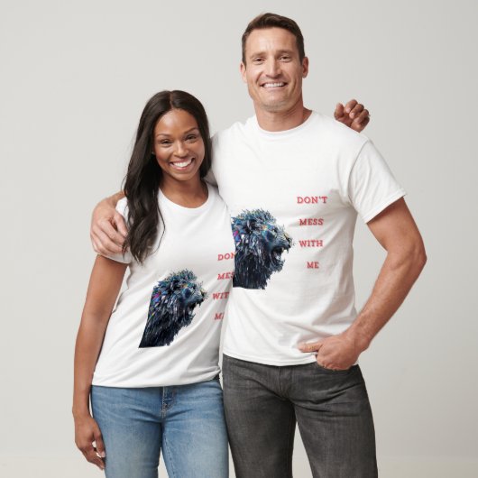 Löwe aus zerbrochenem Glas. T-Shirt (Unisex)