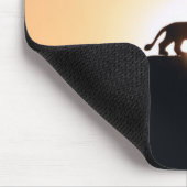Löwe bei Sonnenuntergang Leben auf der EDGE Mousepad (Ecke)