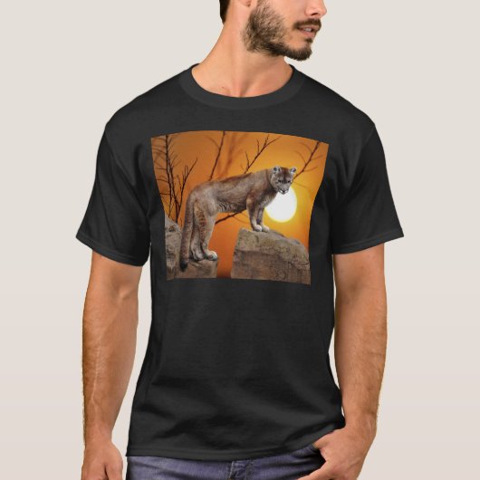Löwe bei Sonnenuntergang T-Shirt (Vorderseite)