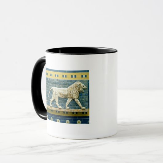 Löwe, der Ishtar darstellt Tasse (Vorderseite Links)