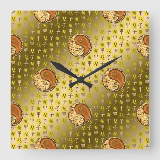 Löwe & Holzohrat Quadratische Wanduhr (Vorderseite)