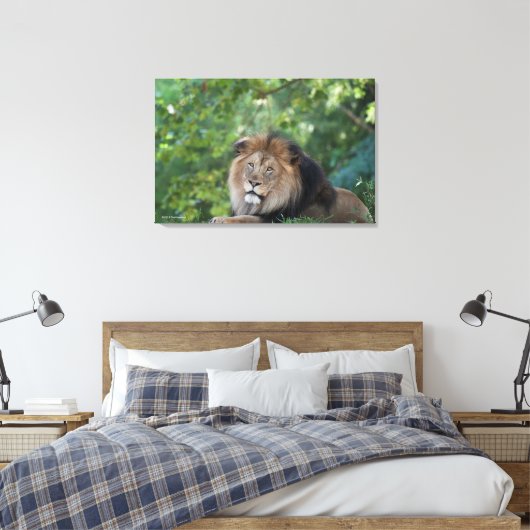 Löwe im Wald Leinwanddruck (Insitu (Schlafzimmer))